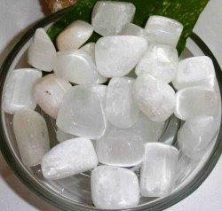 Μεγάλο Βότσαλο Σελενίτης