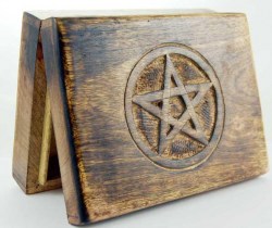 Ορθογώνιο Κουτί με Σκαλιστή Πεντάλφα